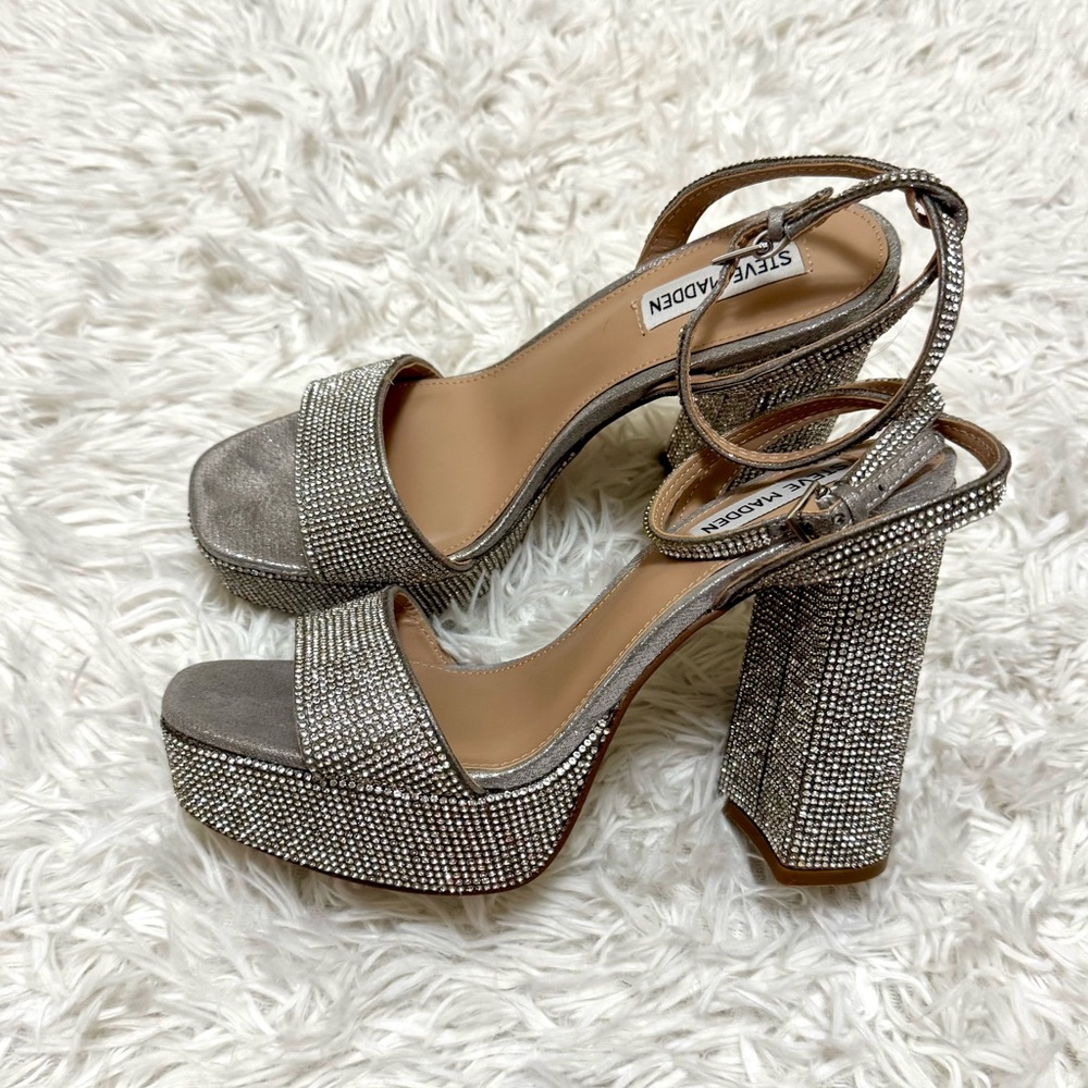 Steve Madden Glittering Silver Platform Sandals Rhinestone Heels Homecoming Heel - Picture 2 of 5